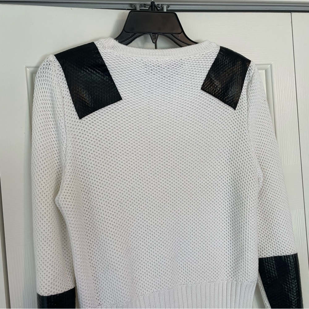Rag & bone White Knit Crewneck Sweater Black Patent Patchwork Sz Large - Picture 8 of 10